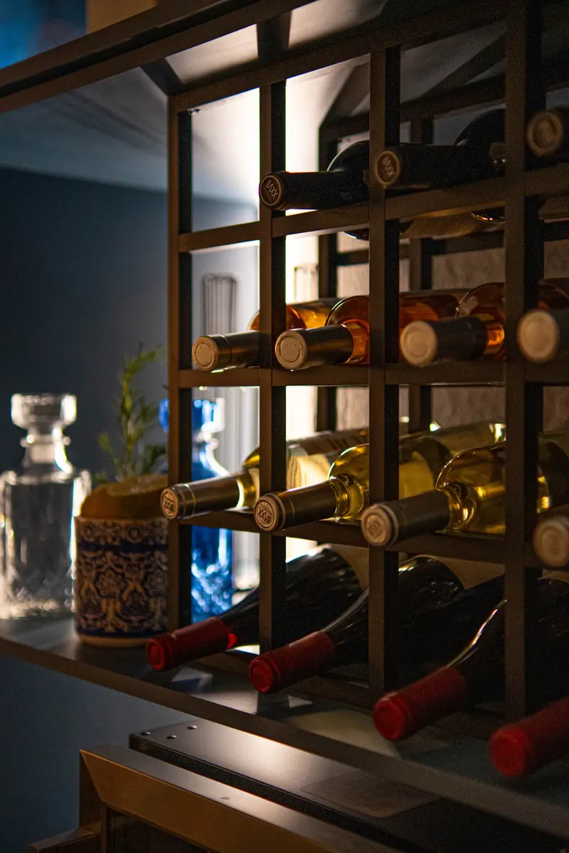 Seleção de vinhos no salão da Alleghe